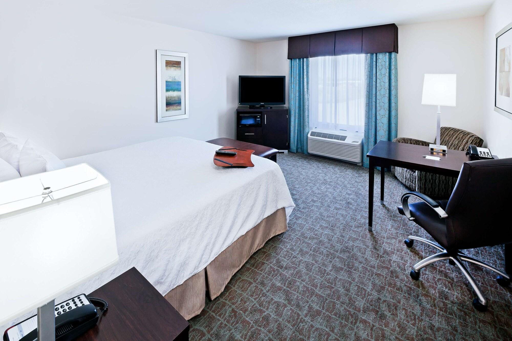 Hampton Inn & Suites Liberal Exteriör bild